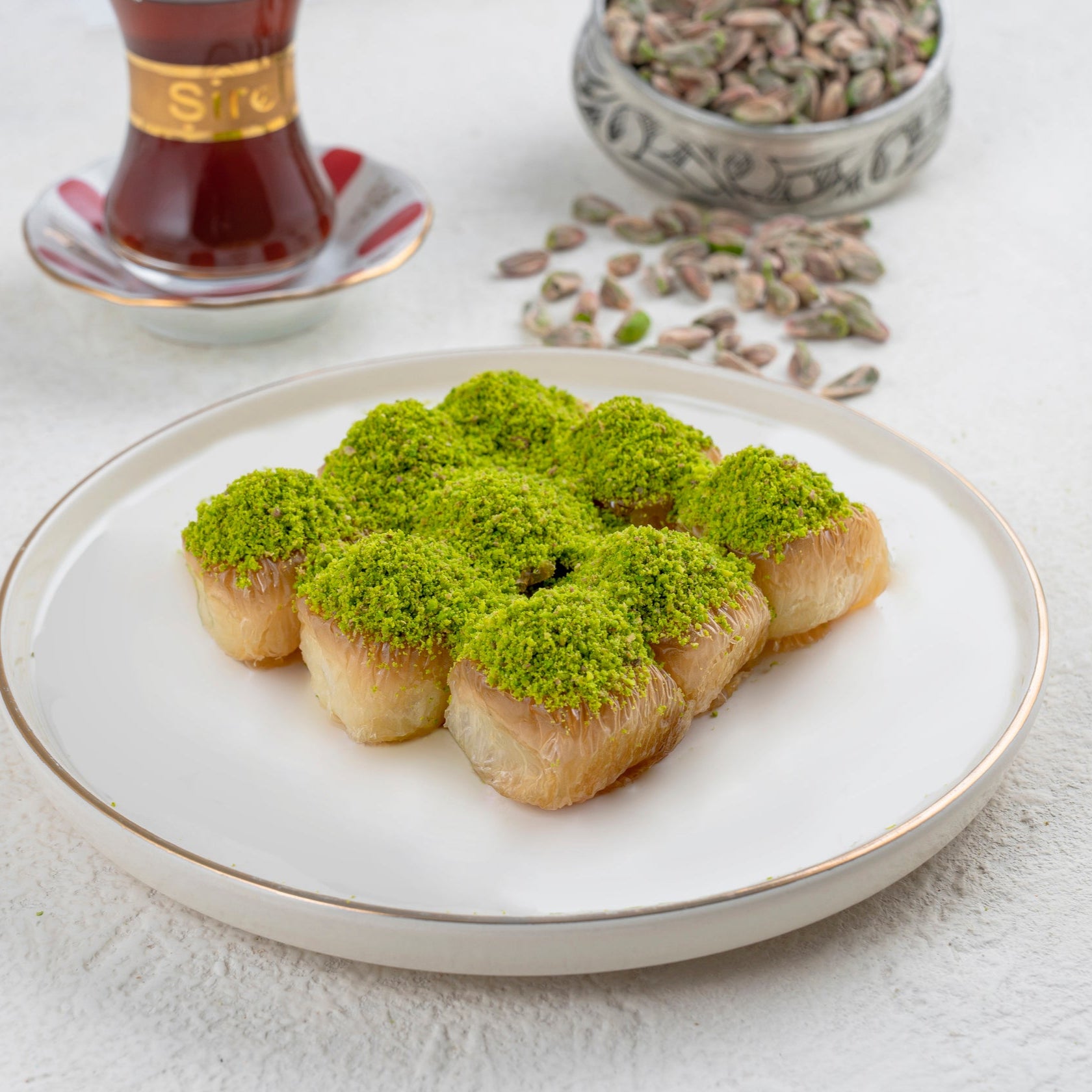 Bol fıstıklı bülbül yuvası